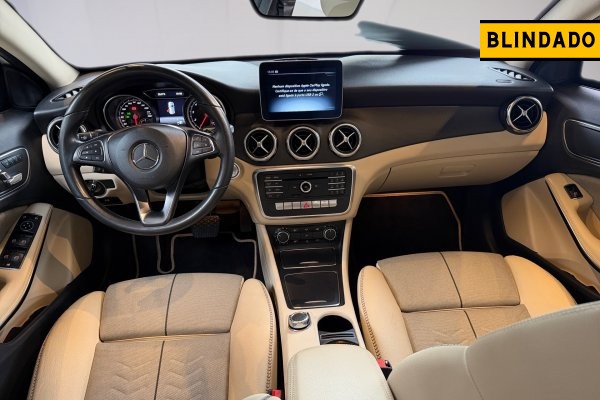 MERCEDES-BENZ GLA 200 1.6 CGI FLEX STYLE 7G-DCT 2019/2020 MERCEDES-BENZ GLA 200 1.6 CGI FLEX STYLE 7G-DCT 2019/2020